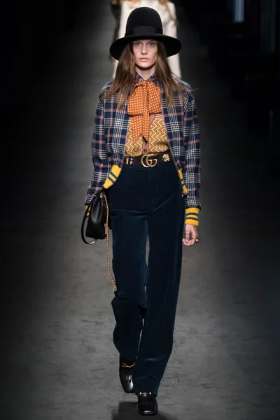 Look 67